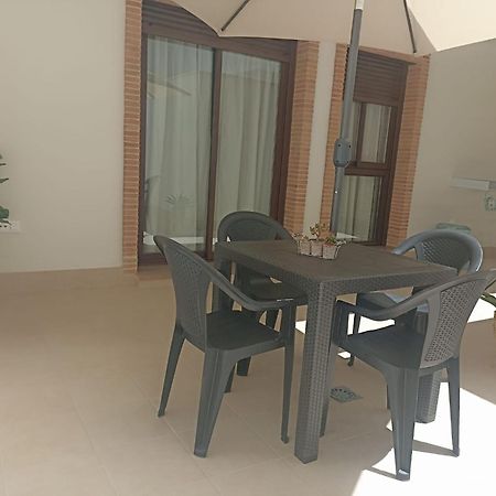 Alcalá de Guadaira Apartamento Nuevo Centrico Con Aparcamiento Privado Incluido מראה חיצוני תמונה