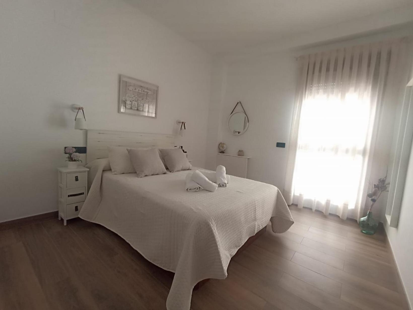 Alcalá de Guadaira Apartamento Nuevo Centrico Con Aparcamiento Privado Incluido מראה חיצוני תמונה