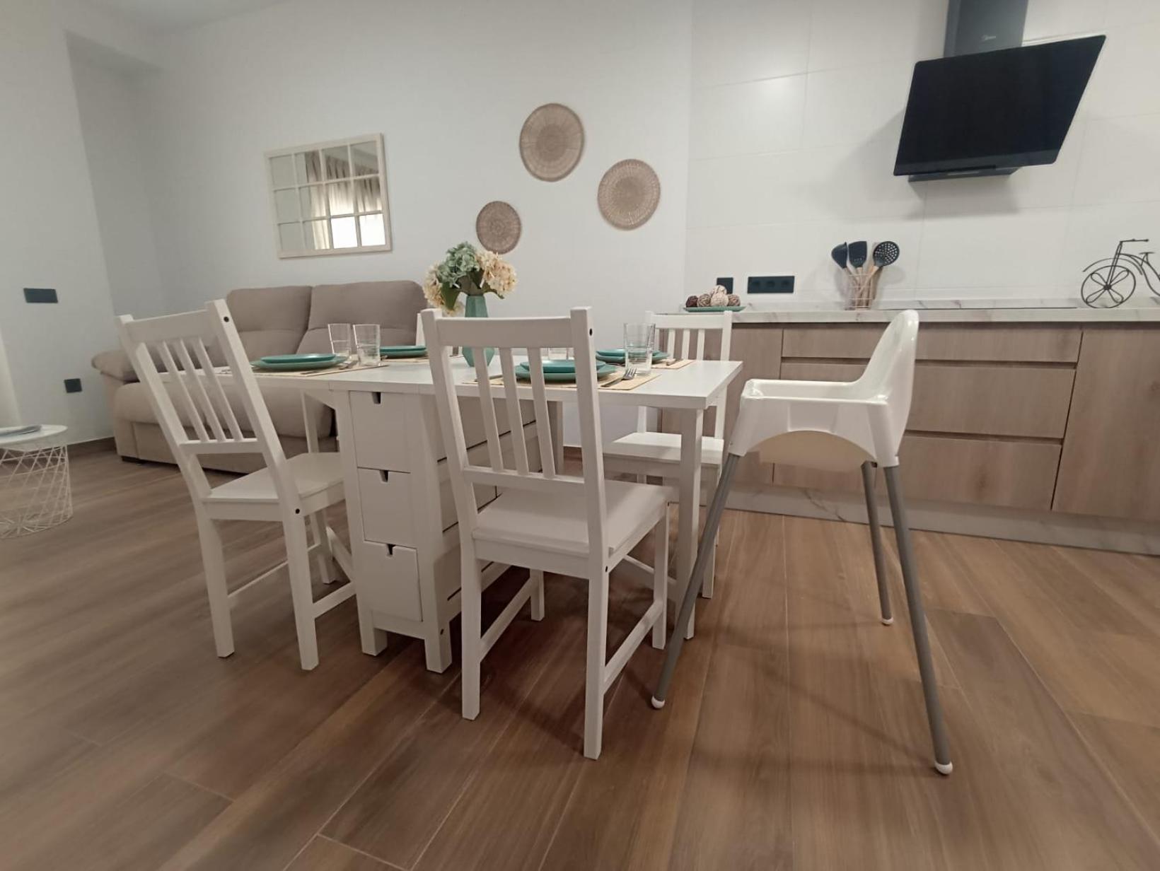 Alcalá de Guadaira Apartamento Nuevo Centrico Con Aparcamiento Privado Incluido מראה חיצוני תמונה